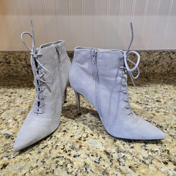 Something Navy Orchid Lace-Up Suede Bootie Heels in Grey size 8.5 Pointed Toe - Picture 1 of 9